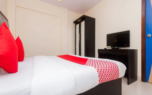 Blue Sapphires By OYO Rooms