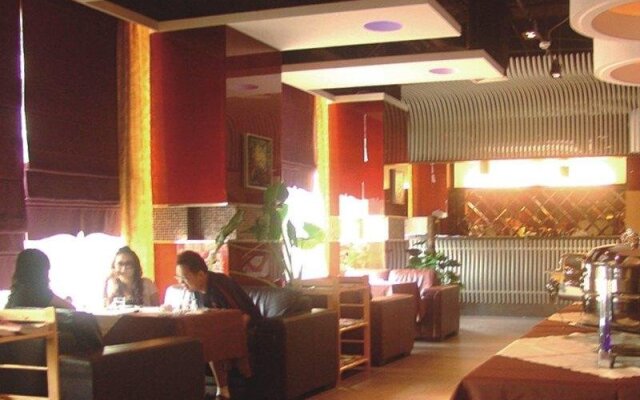 Phoenix Tree Business Hotel