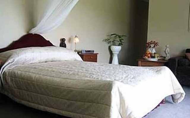 Misty Peaks Guesthouse