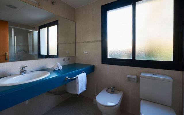 Beatrix 2000 - Caliu apartments