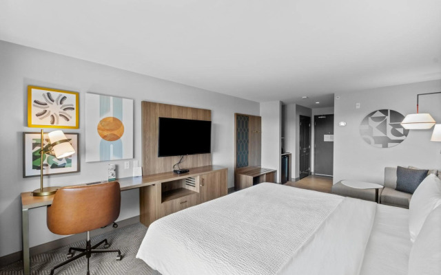 Holiday Inn Hotel & Suites Surrey East Cloverdale by IHG