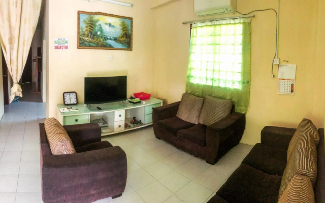 Homestay Villa Teluk Batik