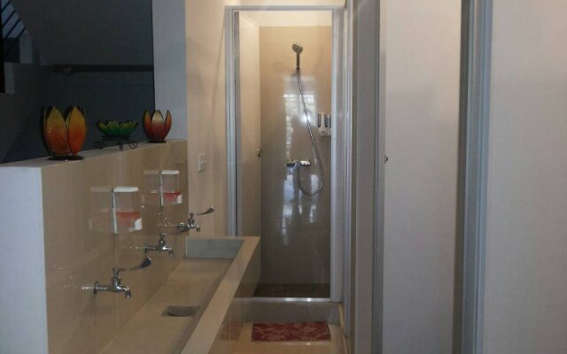 QB Sleep Capsule Hotel