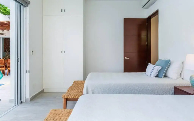 Luxury Private 3BED Villa, Garden, Pool,Security
