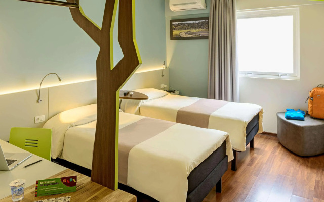 ibis Styles Curitiba Centro Cívico