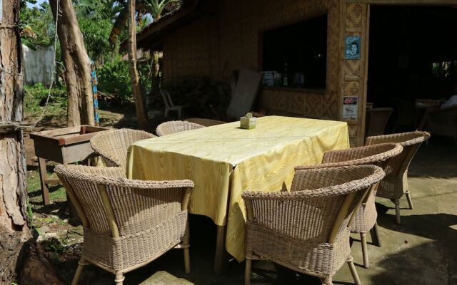 Henry's Hostel
