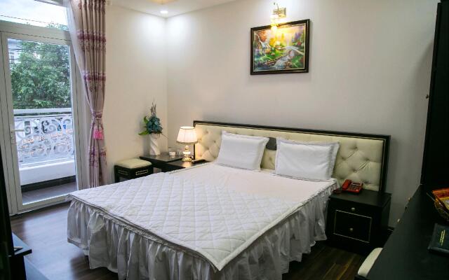 Vinh Hoi Hotel