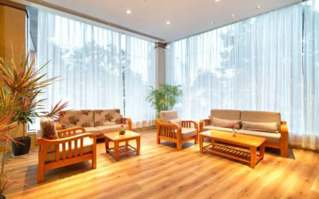 Yongkang Ziwei Garden Hotel (International Convention and Exhibition Center)