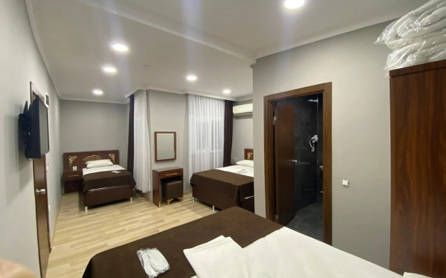 Grand Oral Hotel