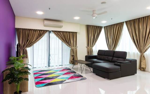 Bright 2BR Condo for 5 W/kl City View