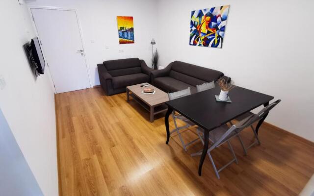 Daze Off Central Apartment