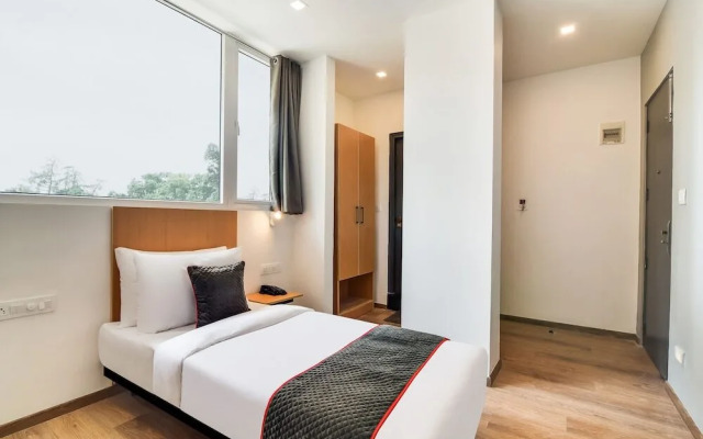 OYO Townhouse 238 Ulssor