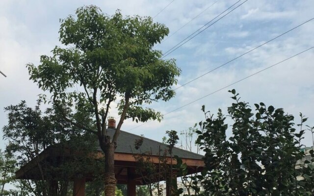 Letu first home inn xiaoshan Airport