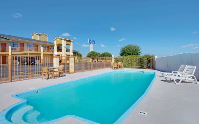 Best Western Country Inn