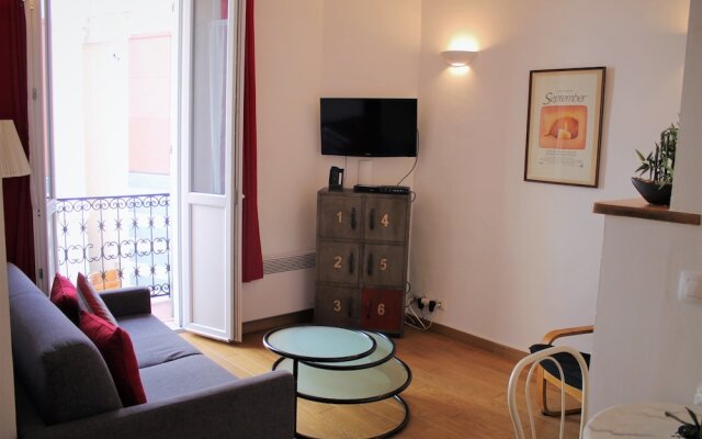 Very Central 1 Bedroom with Balcony