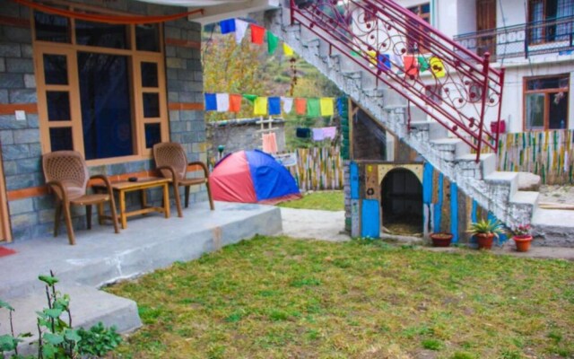 Goroomgo The Rama's Manali