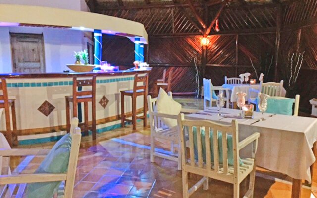Hotel Costa Las Ballenas