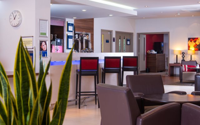 Holiday Inn Express Taunton East, an IHG Hotel