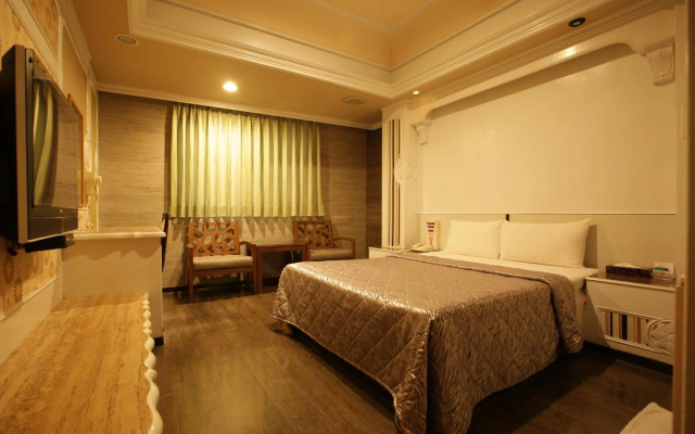 Taoyuan Hua Yue Hotel
