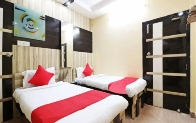 Goroomgo Sanjoy Guest House Ruby Tagore Park Kolkata