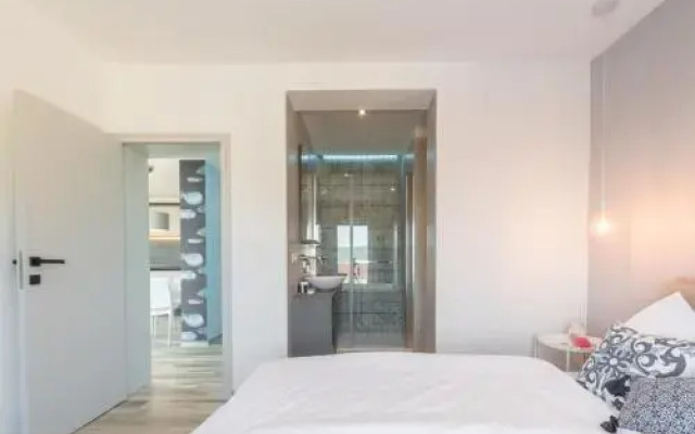 Five Bedroom Holiday Home In Kornic