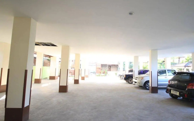 Siriwat Apartment