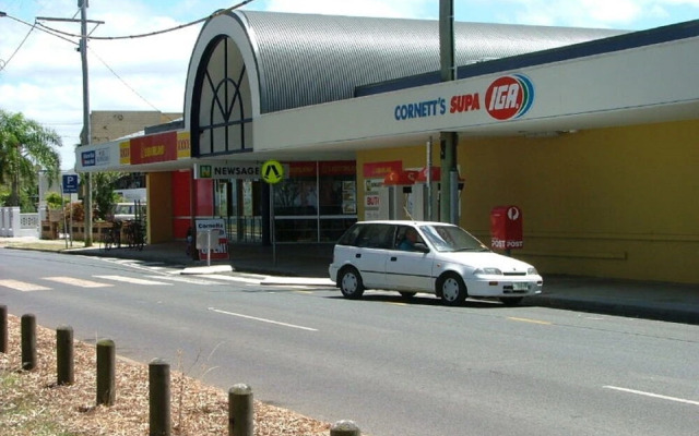 Fabulous location - Ground Floor Waterfront Unit! Clearview Apartments