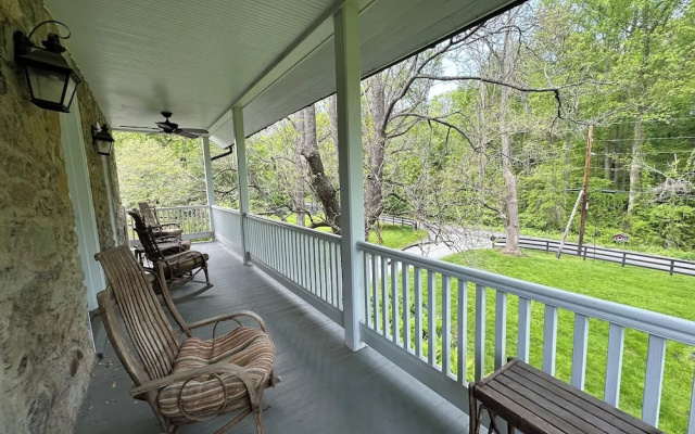Goodstone Inn & Restaurant