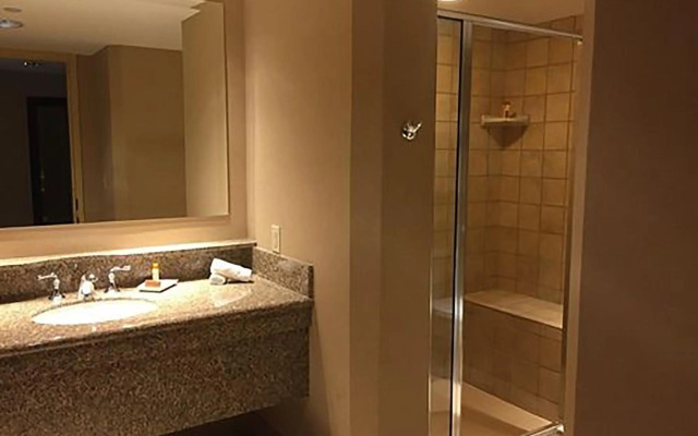 Isle Casino Hotel - Waterloo - A Caesars Rewards Destination