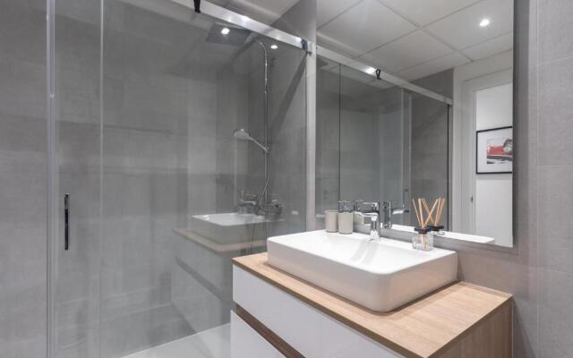 Modern 3bed apartment with sea view