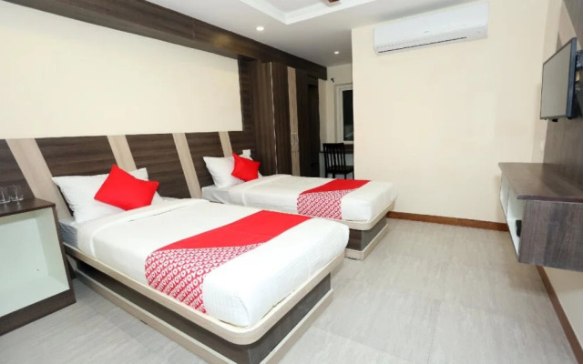 OYO Flagship 22529 Elegance Inn