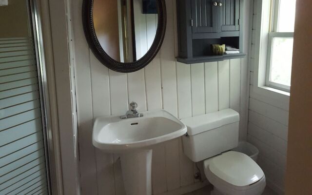 Oakview Lodge & Marina