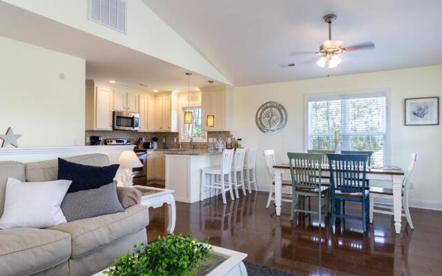 Southern Charm by Oak Island Accommodations