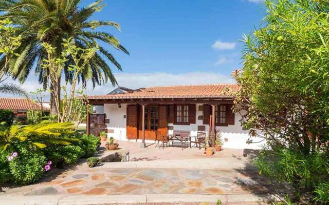 House with 2 bedrooms in San Cristobal de La Laguna with wonderful sea view shared pool enclosed garden 3 km from the beach