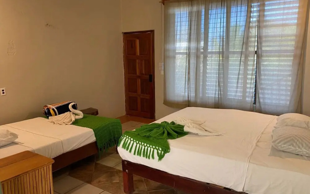 Cayuco Maya
