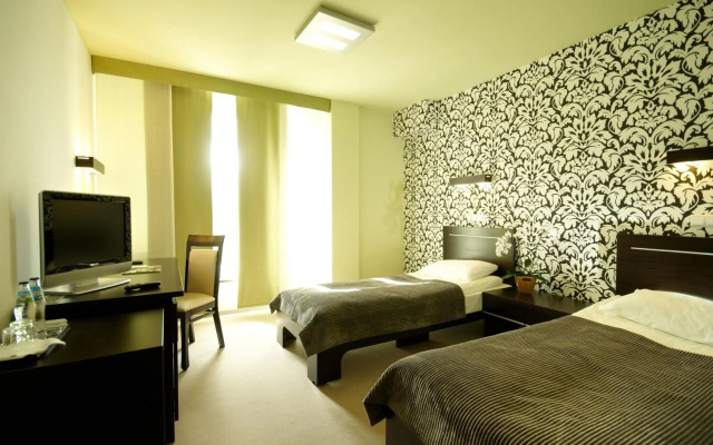 Hotton Hotel