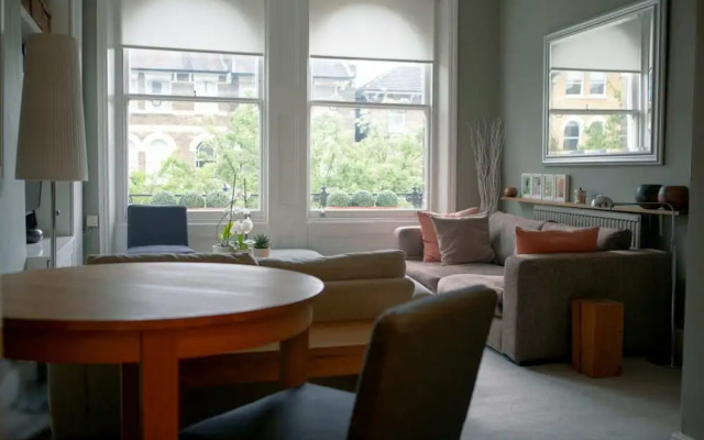 Wonderful 2 Bedroom in Quiet Area near Camden Square