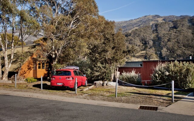 Nanook Thredbo Squatters Run