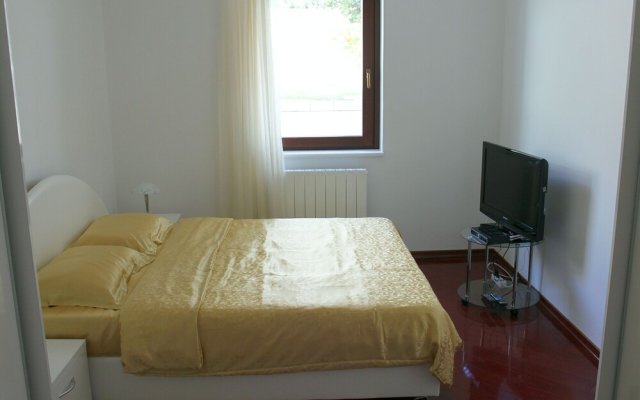 Exclusive Villa Calista in Opatija for 8 People With Pool and Silk Bedding