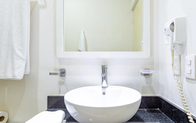 Ultra Luxury Condo, Rooftop Pool and HIGH SECURITY, Viva Residence