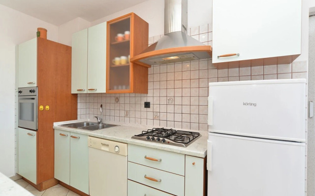 Apartments Emil 596