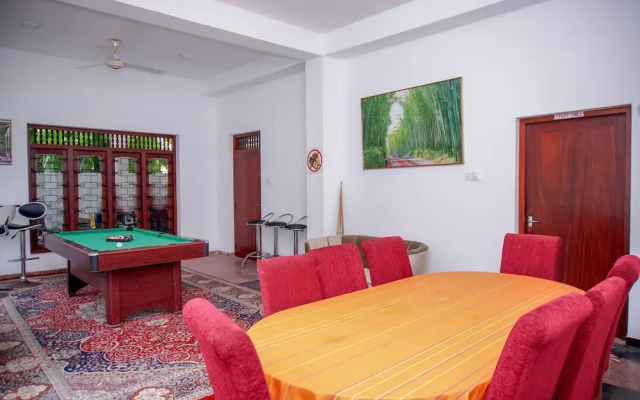 OYO 328 Machan Lanka Hotel