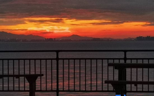 Ruoshu Homestay (Qingdao Lingshan Island)