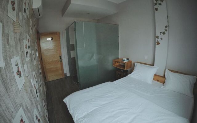 Clam Hostel