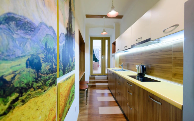 VIP апартаменти Ван Гог на площі Ринок