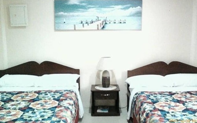 Ashley and Bill's Suites 'N Garden