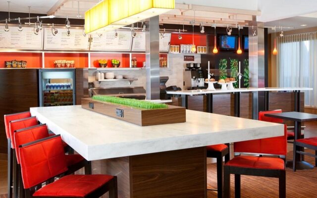 Courtyard by Marriott Las Vegas Convention Center