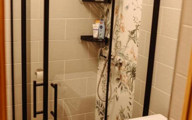 2 bedroom central flat
