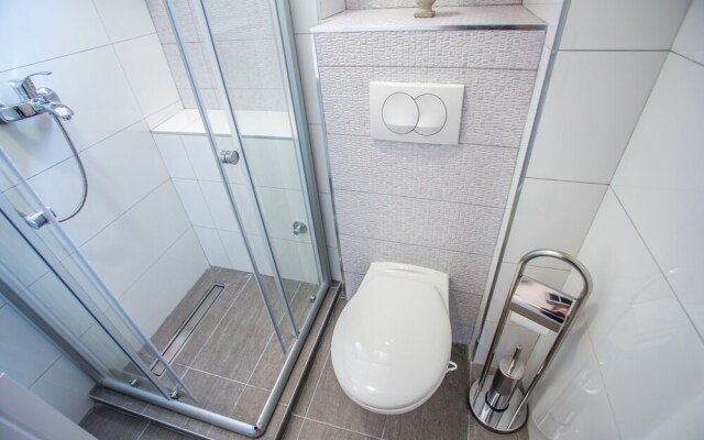 H Sara Luxury Rooms