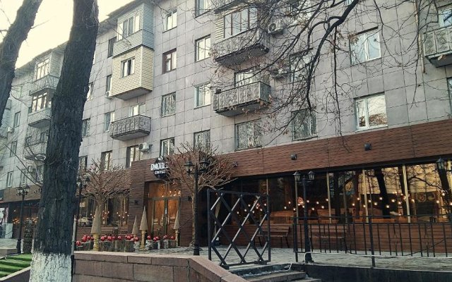 426 Apartamenty v Zolotom kvadrate v tsentre Otlichno podhodjat dlja komandirovannyh i turistov